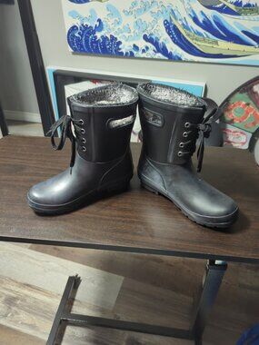 Wind River Women's Monsoon Black Insulated Waterproof Rubber Winter Boot